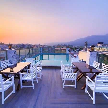 Hotel Holy Vivasa Rišikéš Exteriér fotografie