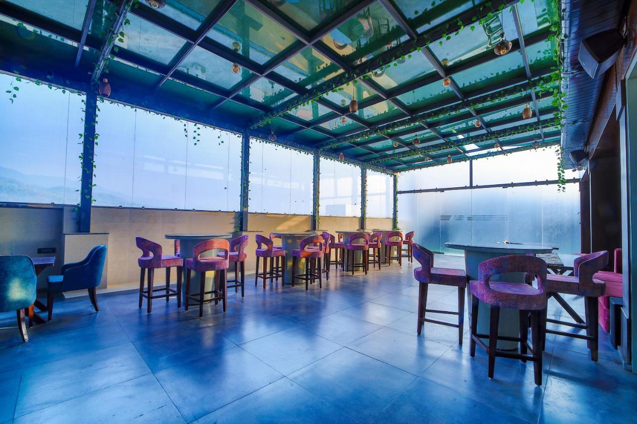 Hotel Holy Vivasa Rišikéš Exteriér fotografie