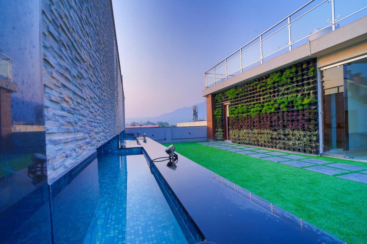 Hotel Holy Vivasa Rišikéš Exteriér fotografie