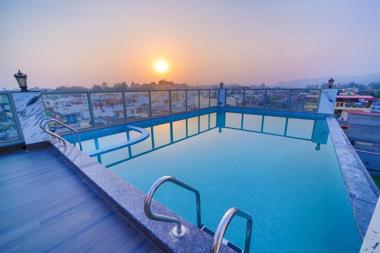 Hotel Holy Vivasa Rišikéš Exteriér fotografie